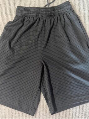 bcg Men's Charcoal Stripe Athletic Shorts